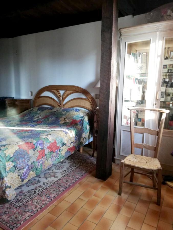 Maison de 4 chambres avec jardin amenage et wifi a St Constant Fournoules Saint-Constant Extérieur photo